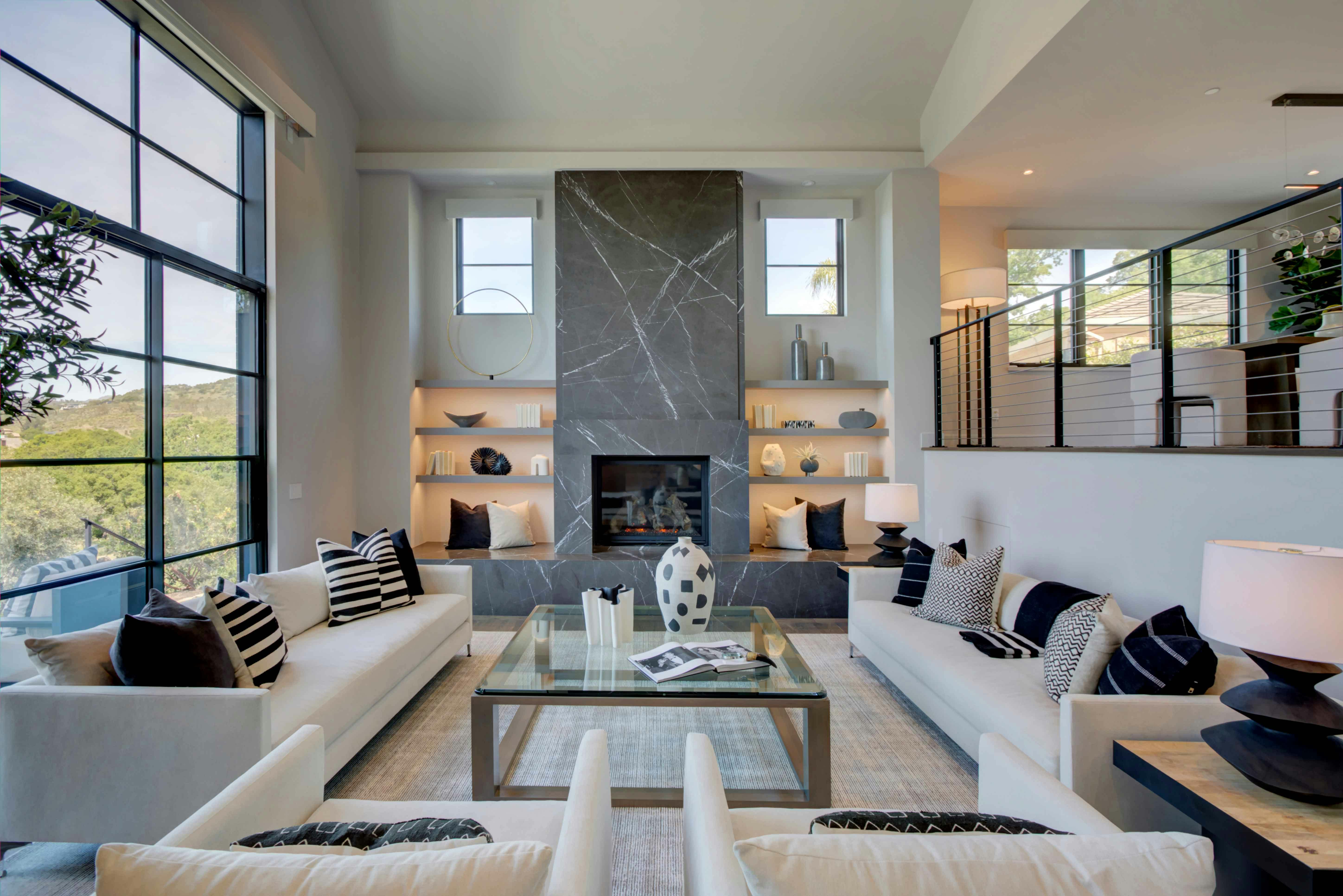 Meridith-Baer-Home-Home-Staging-California-Chaparral Modern-Luxury-Homes-Living-Room